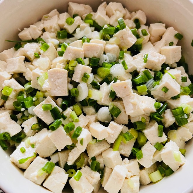 Cold Dishes ❤️ Tofu Mixed with Shallots is Clear and White recipe