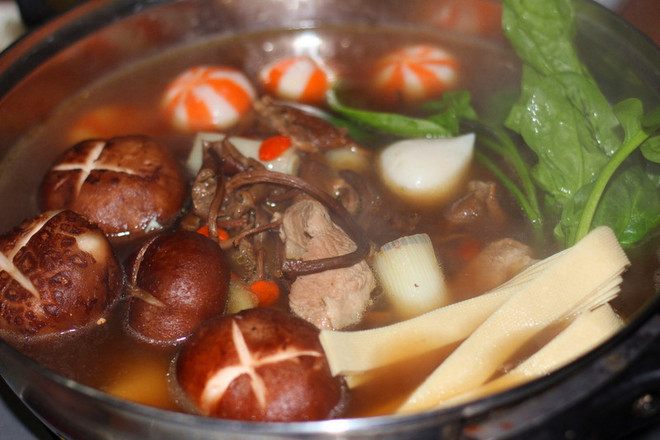 Chashu Mushroom Pork Ribs Hot Pot recipe