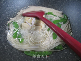 Snow Bean Noodles and Soba Noodles recipe