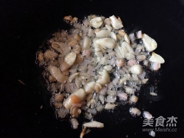 Stir-fried Cabbage with Scallops recipe