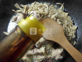 Braised Chicken Wing Root with Bamboo Shoots recipe