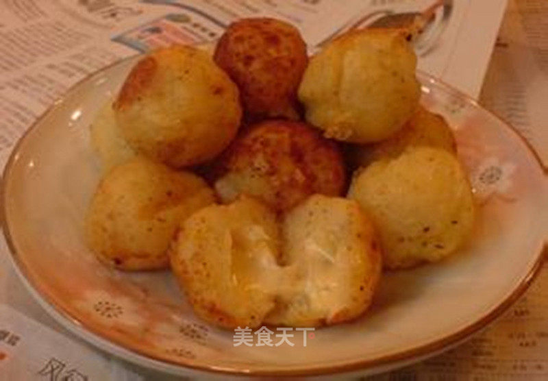 Potato Balls with Concentrated Cheddar Cheese Sauce recipe