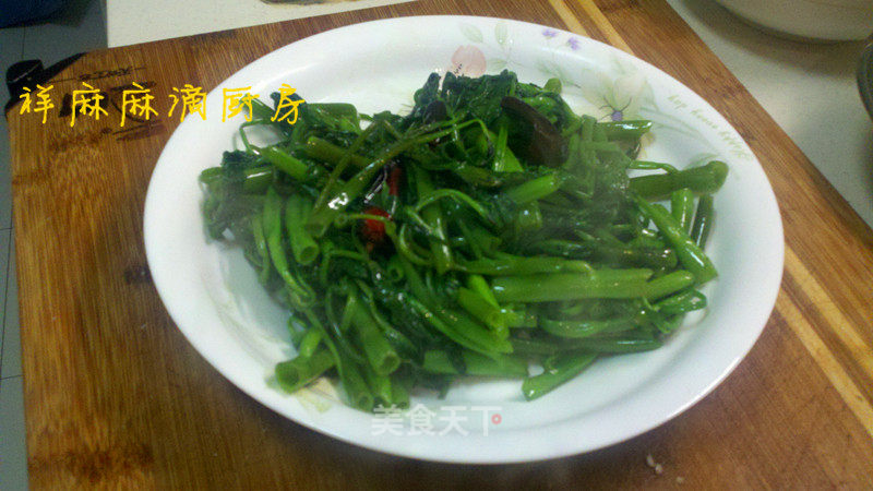 Stir-fried Water Spinach recipe