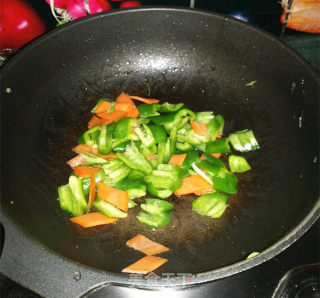 Stir-fried Belly Slices with Green Pepper recipe