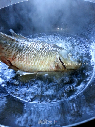 Messy Fish ~ Crucian Carp with Spicy Braised Sauce recipe