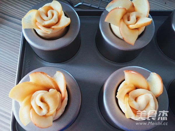 Rose Apple Pie recipe