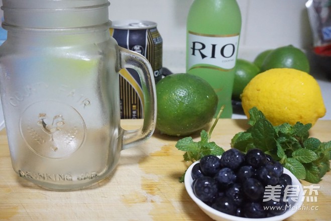 Refreshing Mojito recipe