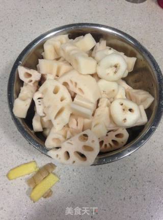 Lotus Root Soup with Horseshoe Ribs recipe