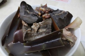 Red Bean Spore Lotus Soup recipe