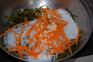 【summer Cold Dishes】chilled Rice Noodles with Shredded Kelp recipe