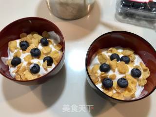 Blueberry Oatmeal Peas Yogurt recipe