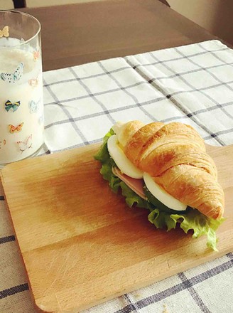 Croissant Sandwich, Banana Milk Shake