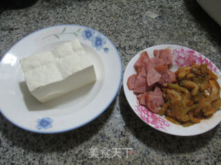 Stir-fried Old Tofu with Pork Ham and Mustard recipe