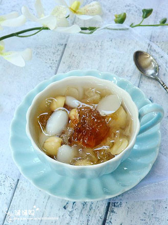 Peach Gum, Lotus Seed and Lily Soup recipe