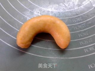 #aca Fourth Session Baking Contest# Making Pornography Pregnant with Golden Cashew Nuts recipe