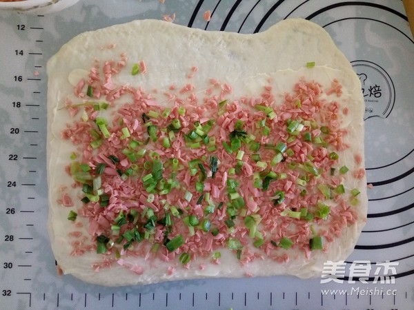 Chive Ham Bread Roll recipe