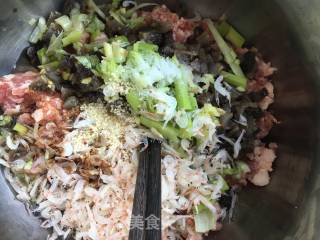 Broccoli Sprout Sea Cucumber Meat Bun recipe