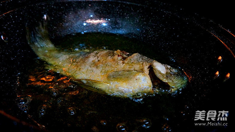 Home-cooked Crucian Carp recipe