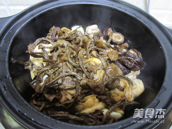 Stewed Chicken with Mushrooms recipe