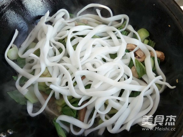 Tofu Noodles, Rapeseed Mushroom Stew recipe