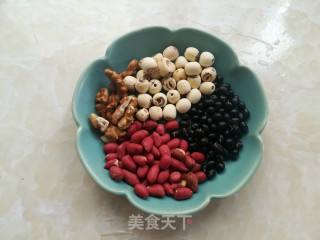 Soothing and Enriching Blood Porridge with Miscellaneous Grains recipe