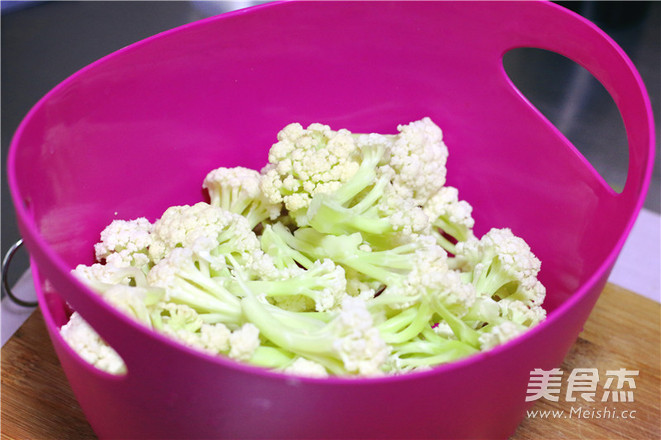 Cauliflower Salad recipe