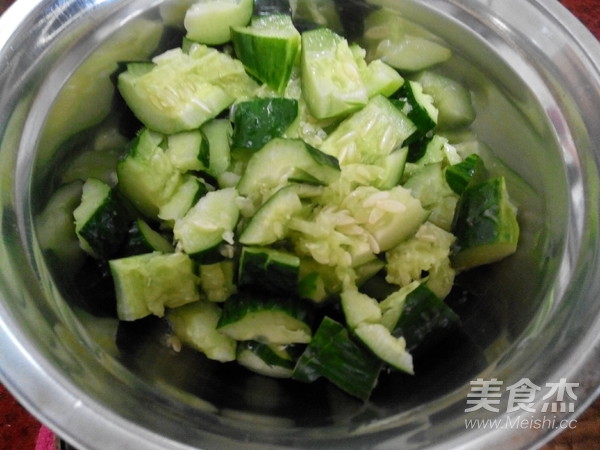 Jellyfish Salad with Cucumber recipe