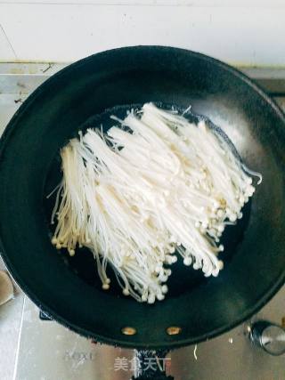 Bacon and Enoki Mushroom Roll recipe
