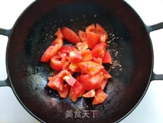 Noodles in Sour and Spicy Tomato Sauce recipe