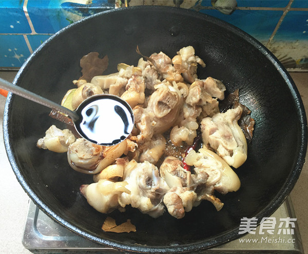 Braised Pork Trotters with Dried Bamboo Shoots recipe