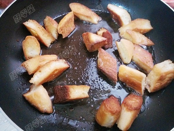 Stir-fried Naan with Cabbage recipe