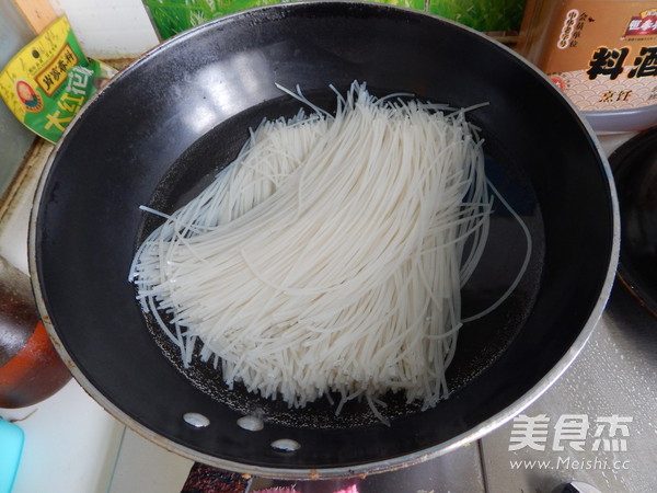 Cold Rice Noodles recipe