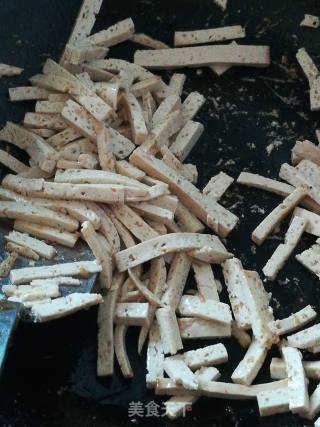 Stir-fried Tofu with Leek recipe