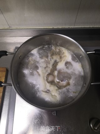 Stewed Pig's Feet with Yam recipe