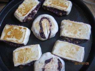 Black Rice Raisin Cake Segment recipe