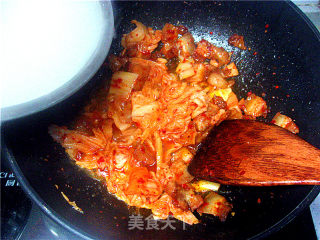 Conquer The Picky Husband's Kimchi Hot Pot Spicy Noodles recipe