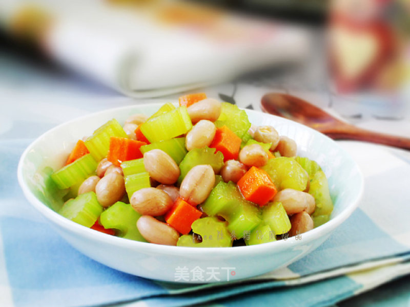 Peanuts Mixed with Celery recipe