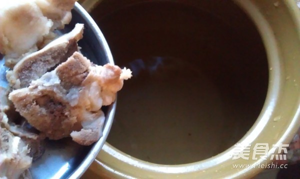 Bawang Flower Pot Pork Bone recipe