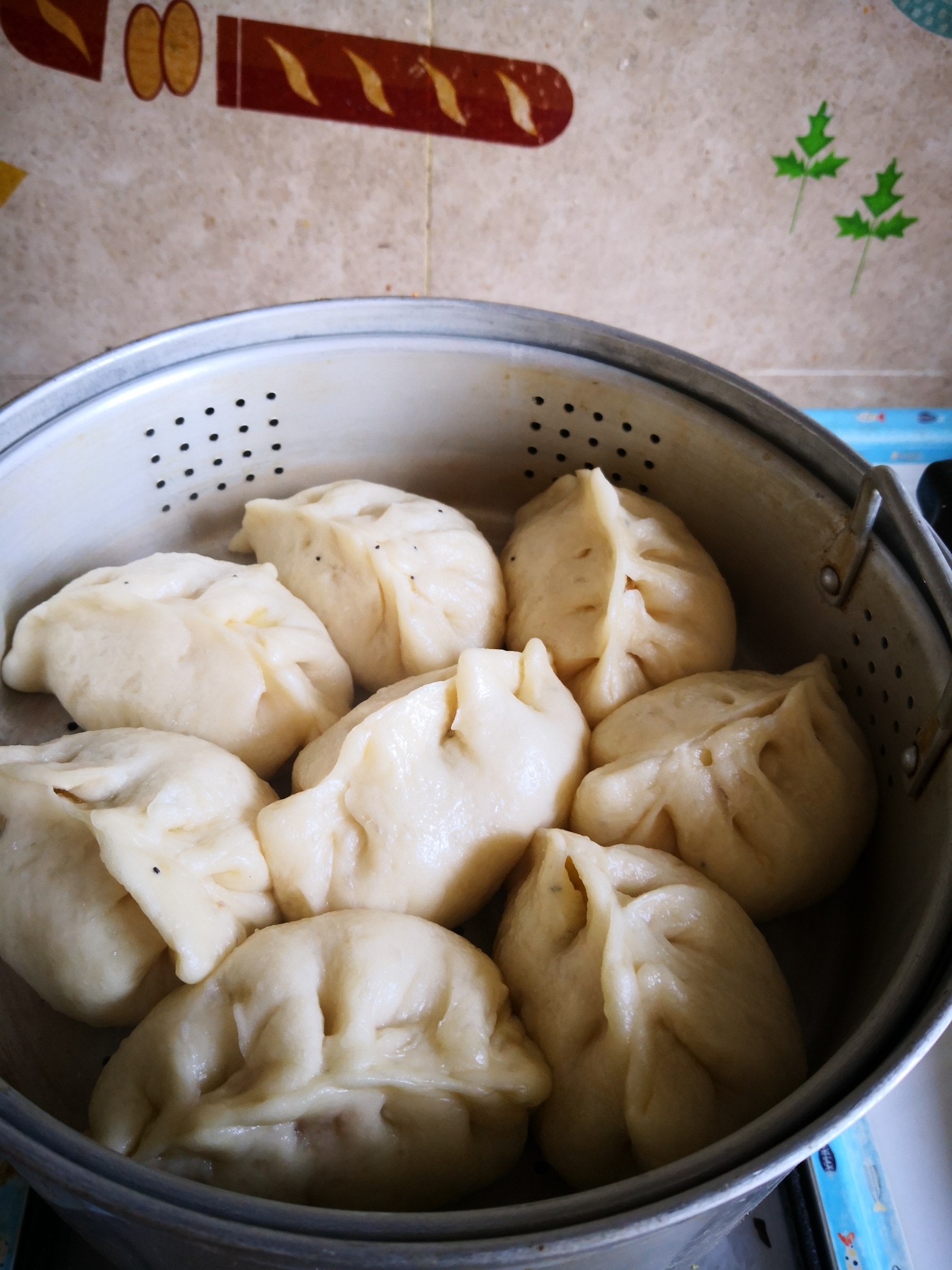 Leaves of Chrysanthemum Vulgare Buns recipe