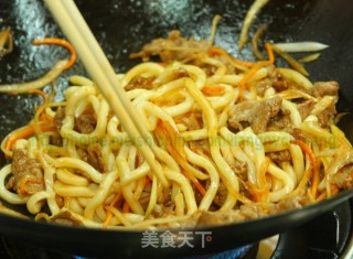 Stir-fried Three Fresh Udon recipe