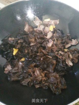 Stir-fried Bacon with Fungus recipe