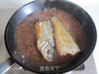 Braised Diaozi Fish in Sauce recipe