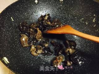 #信之美木耳试吃#fried Pork Slices with Fungus recipe