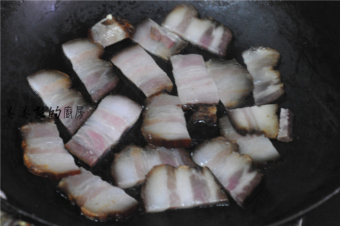 Stir-fried Bacon with Bamboo Shoots recipe