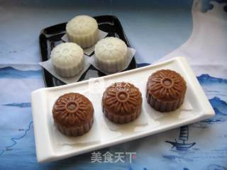 Coffee Snowy Mooncakes recipe