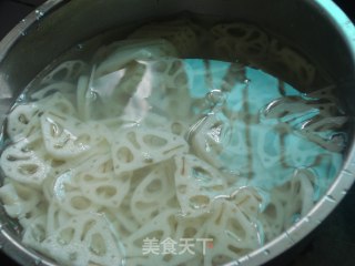 The Freshest Meal in Summer-fresh Lotus Root Slices with Green Onion recipe