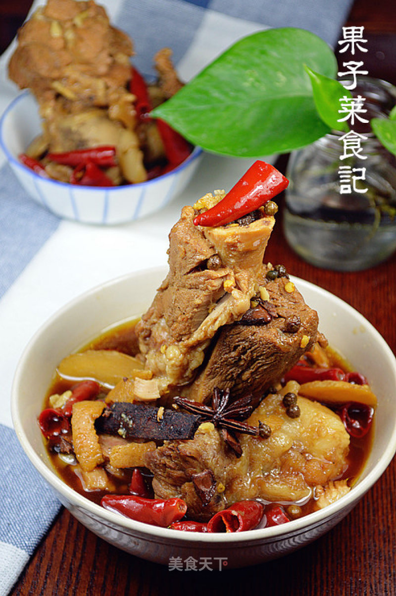 Fragrant Braised Hand Grabs Big Bone recipe