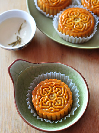 Cantonese-style Meat Floss Moon Cake recipe