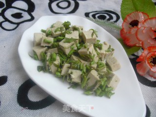 Spring Seasonal Dish---tofu Mixed with Toon recipe