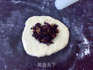 Purple Rice Grape Bun recipe